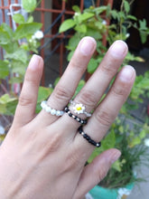 Load image into Gallery viewer, Set of 4 Minimalist Rings | Cute Beaded Daisy Ring | Black n White | Pearl Rings | Fashion Jewelry
