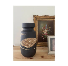 Load image into Gallery viewer, Fat Lava vase
