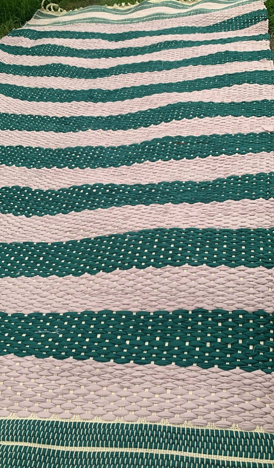 Green Recycled, Handwoven Rug - 4’x7’