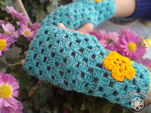 Load image into Gallery viewer, Crochet Gloves
