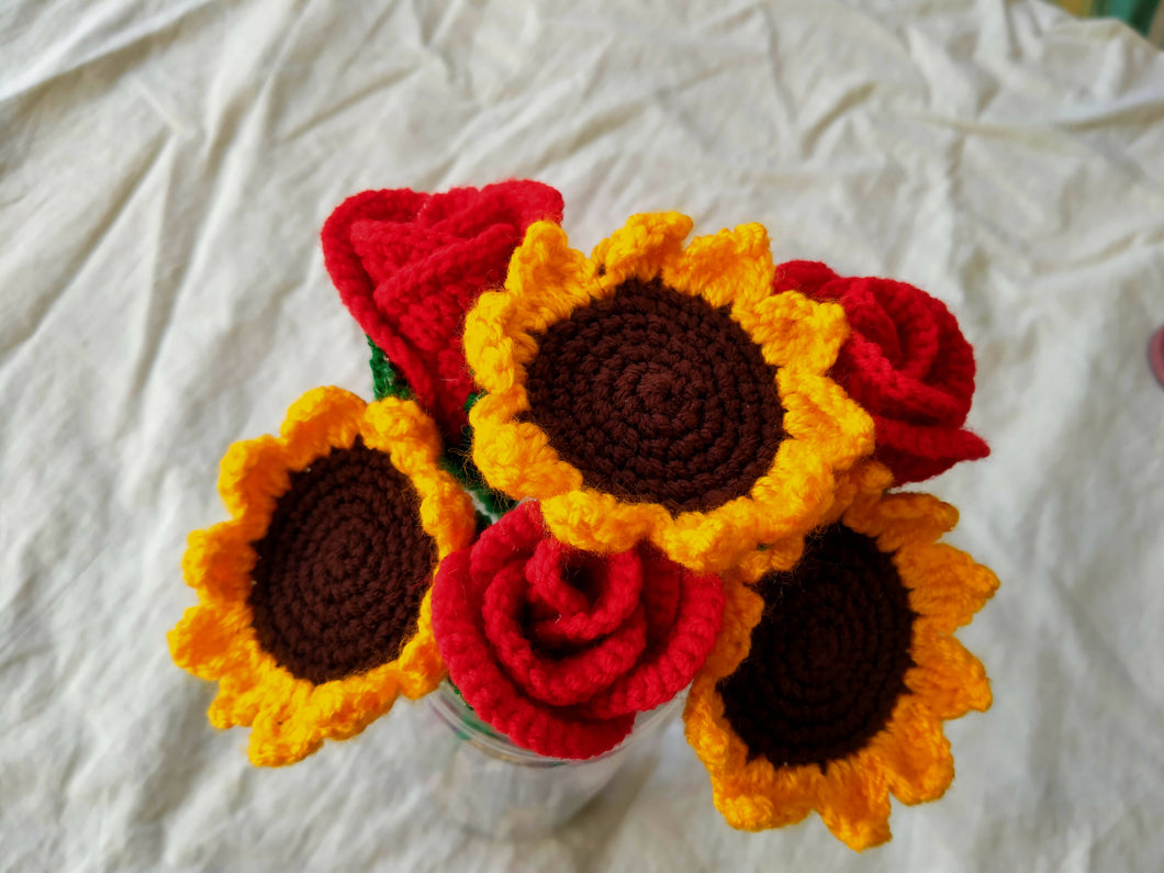 Crochet Bouquet / 3 Sun flower - 3 Rose Bud