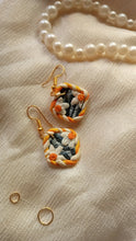 Load image into Gallery viewer, Vibrant summer earrings
