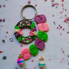 Load image into Gallery viewer, Customized Floral Keychains
