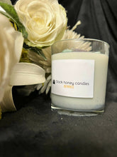 Load image into Gallery viewer, Berries Scented Soy Wax Candle
